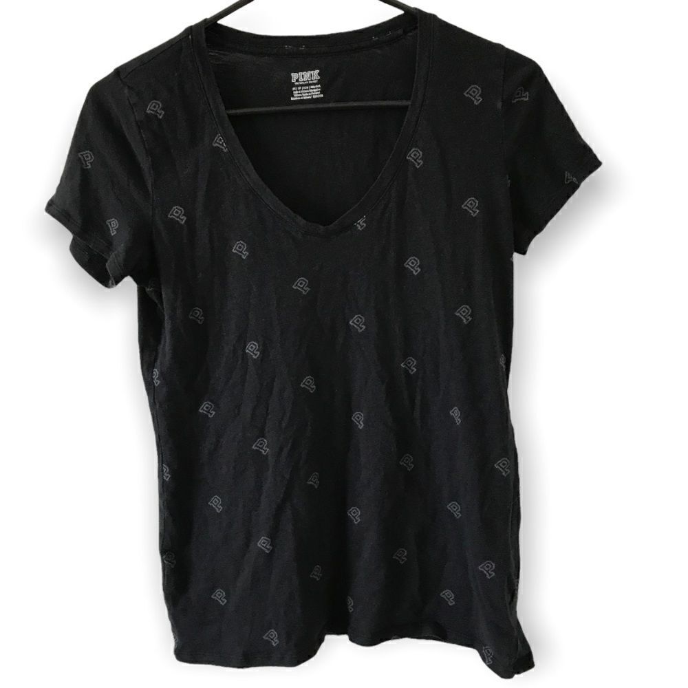 3/$15 Pink Victoria’s Secret black short sleeve shirt